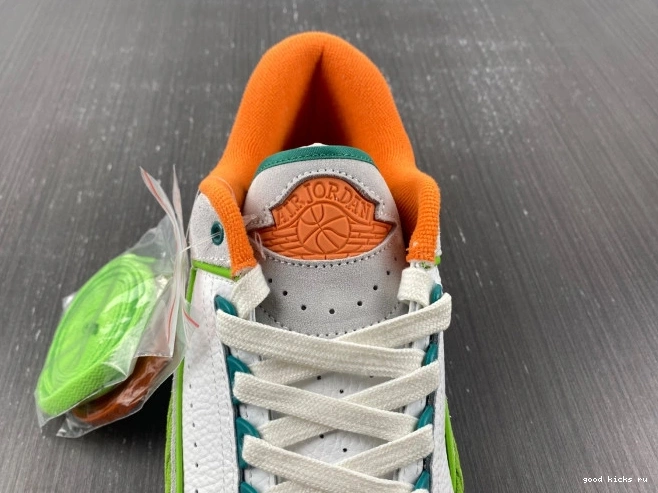 DV6206-183 Jordan Retro TITAN 2 (W) Low 0726